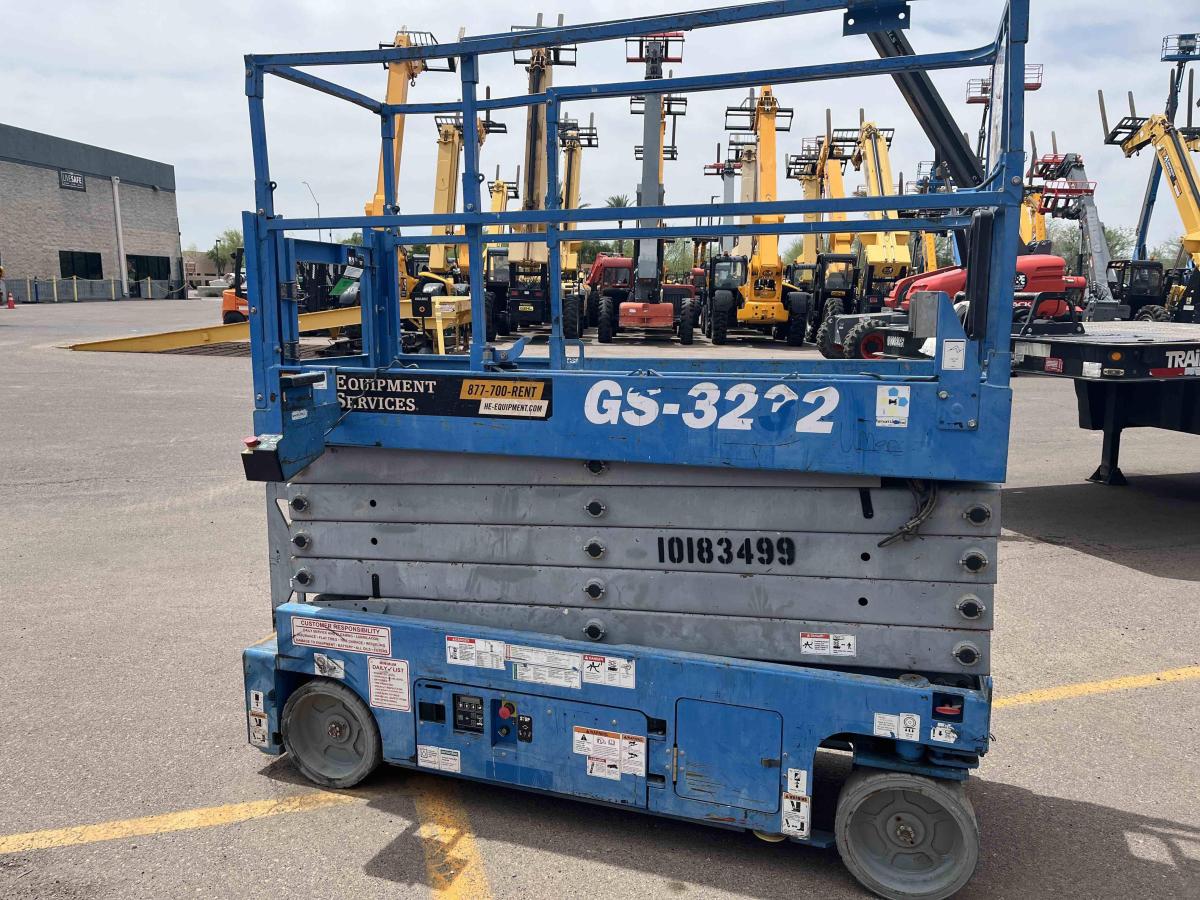 2016 Genie GS-3232