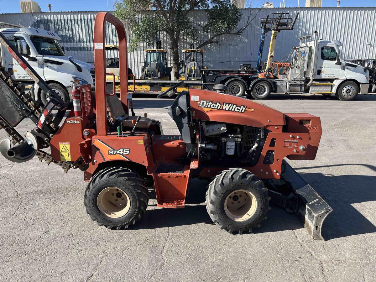 2018 Ditch Witch RT45