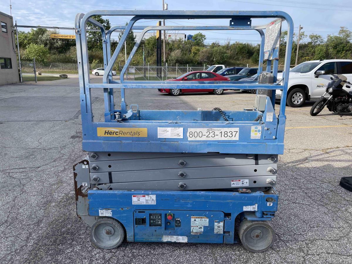 2018 Genie GS-1930
