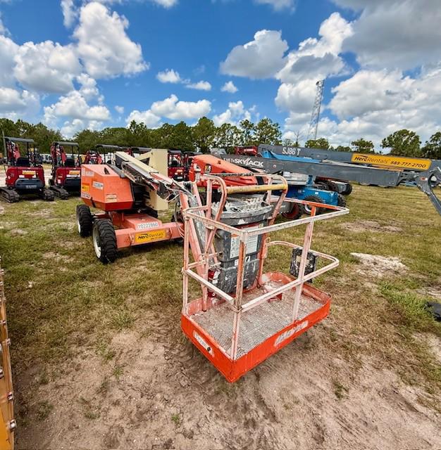 2017 JLG 340AJ-15
