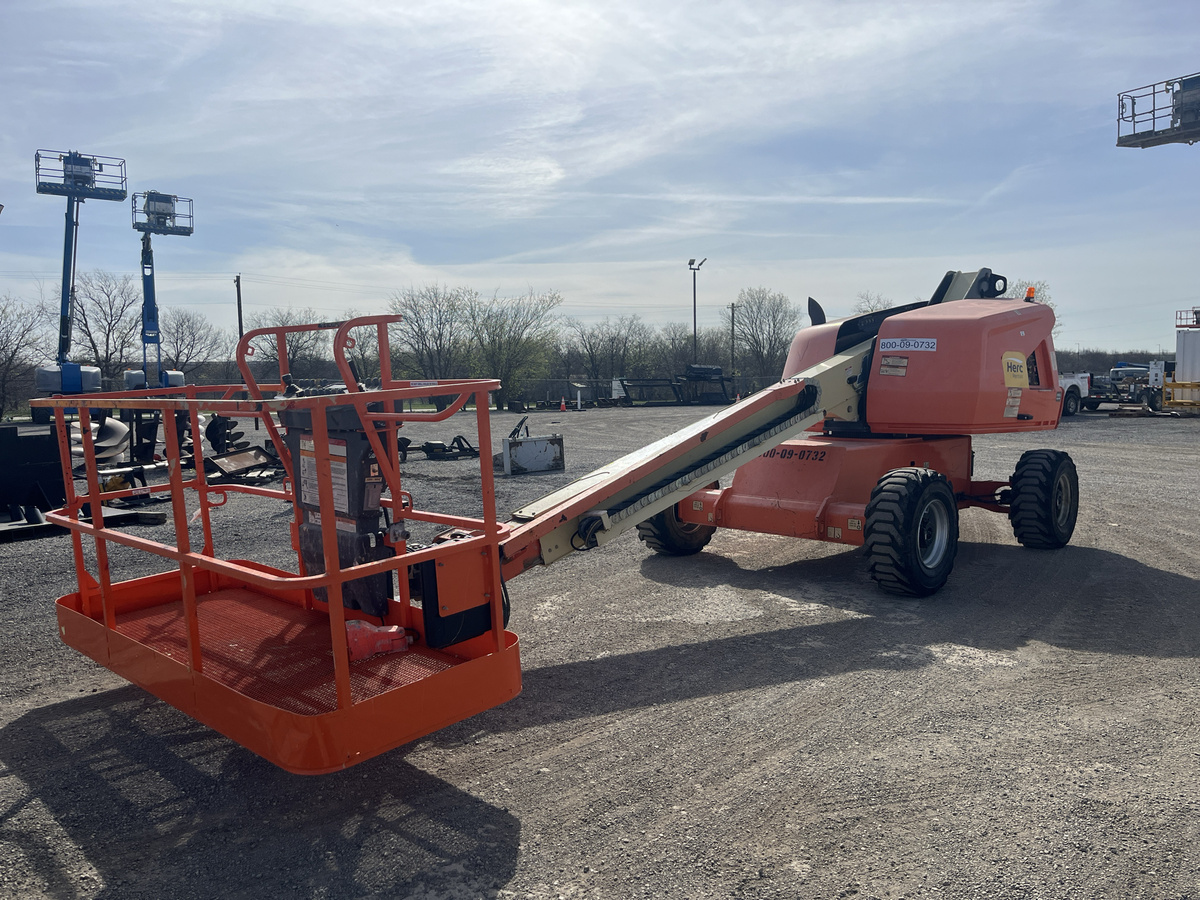 2016 JLG 400S