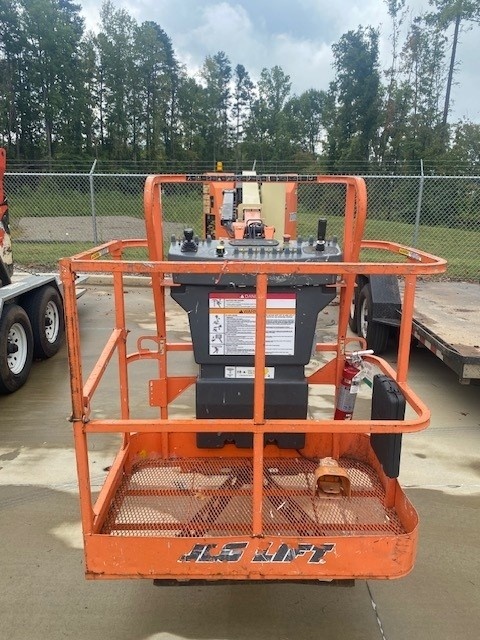 2015 JLG E300AJP-2