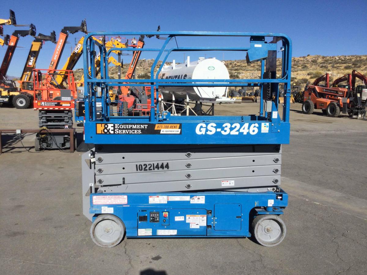 2017 Genie GS-3246