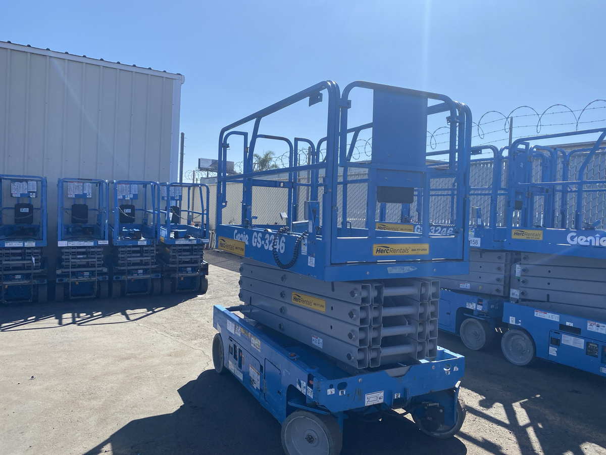 2018 Genie GS-3246-3
