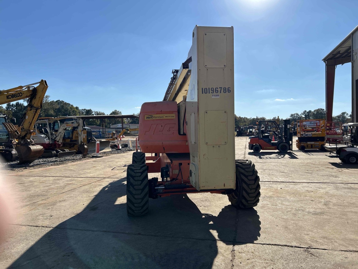 2016 JLG 800AJ-2