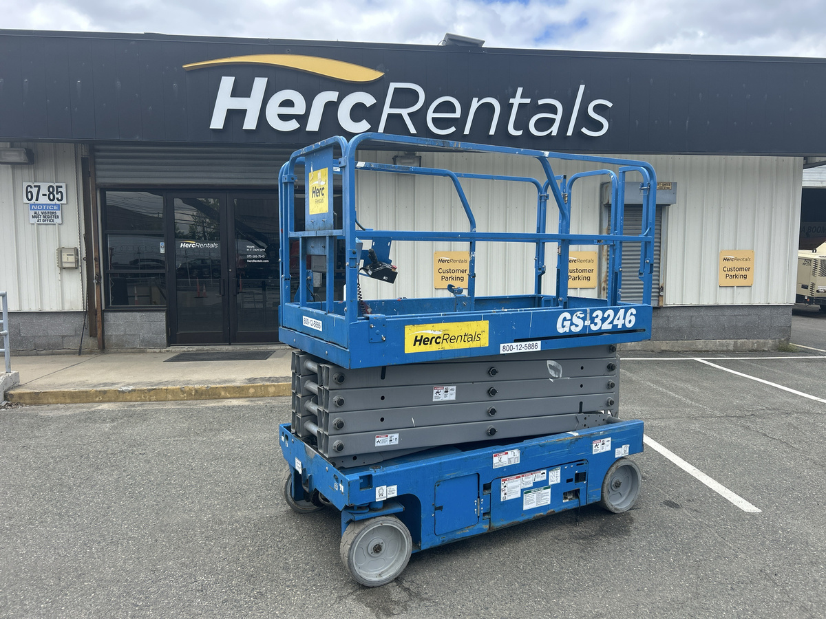 2016 Genie GS-3246