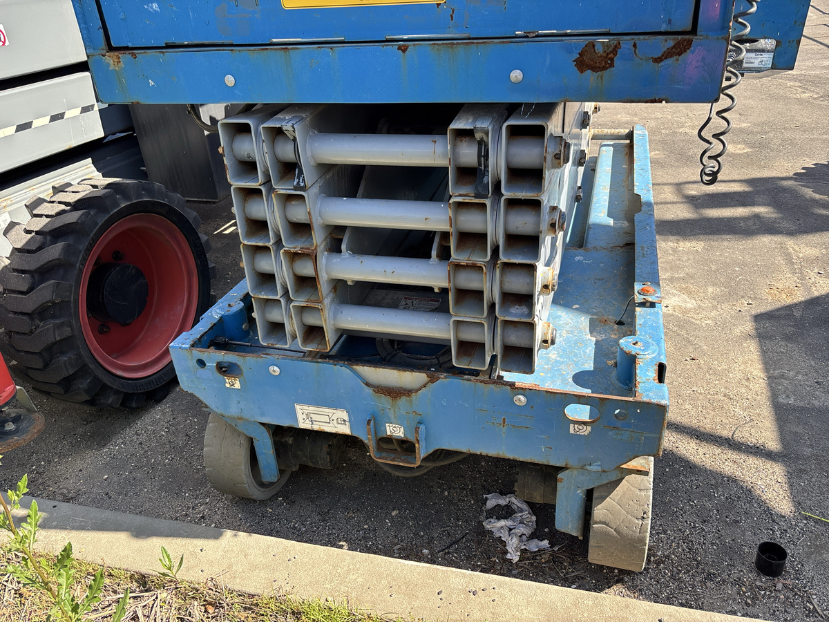 2019 Genie GS-3246-3