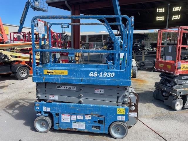 2018 Genie GS-1930