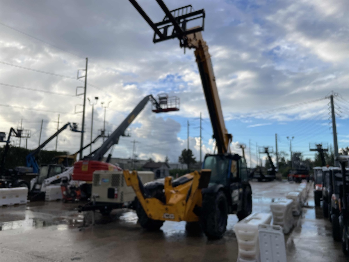 2020 JCB 512-56-8