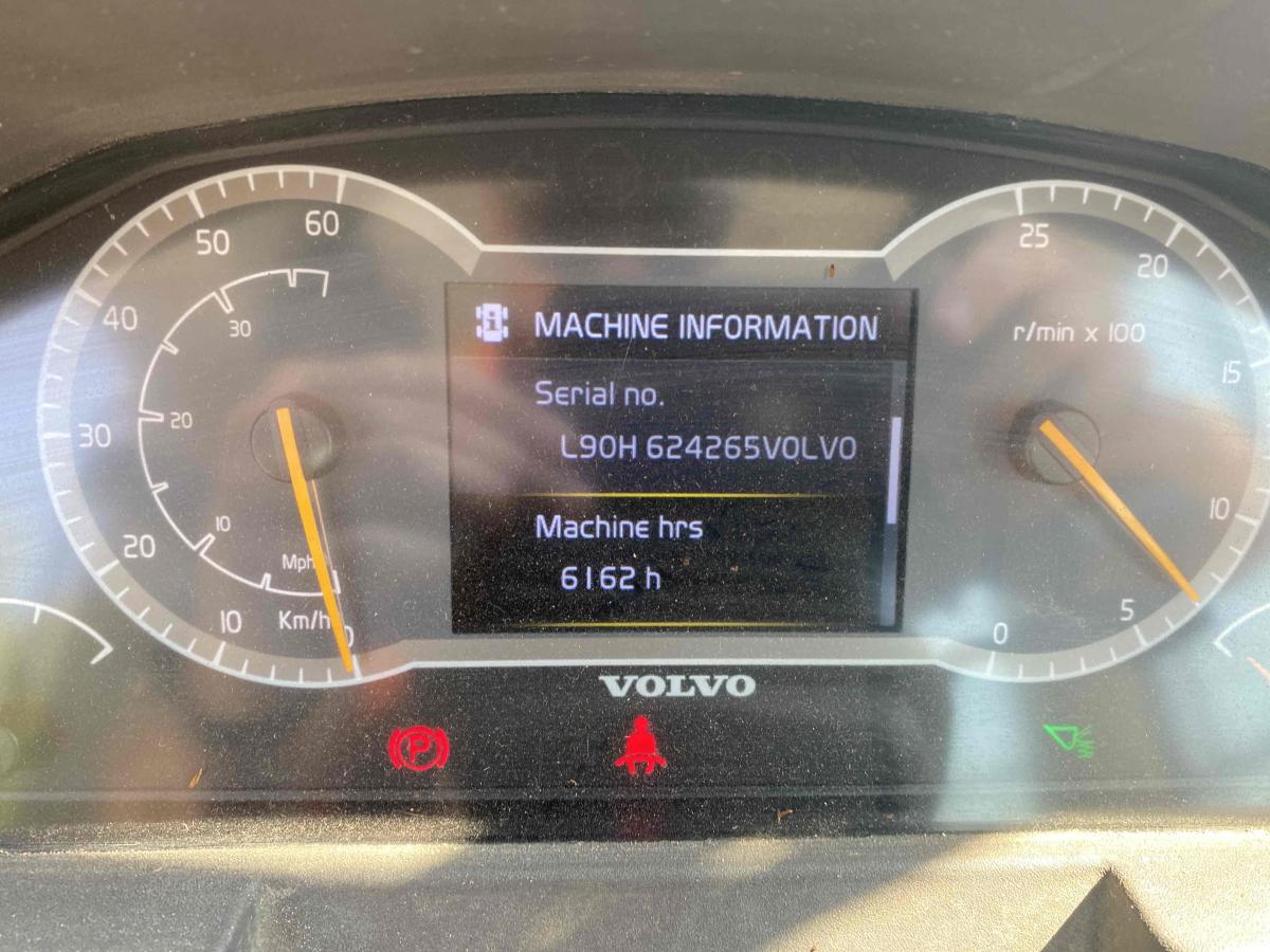 2018 Volvo L90H-12