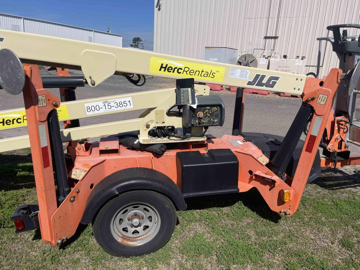 2017 JLG T350
