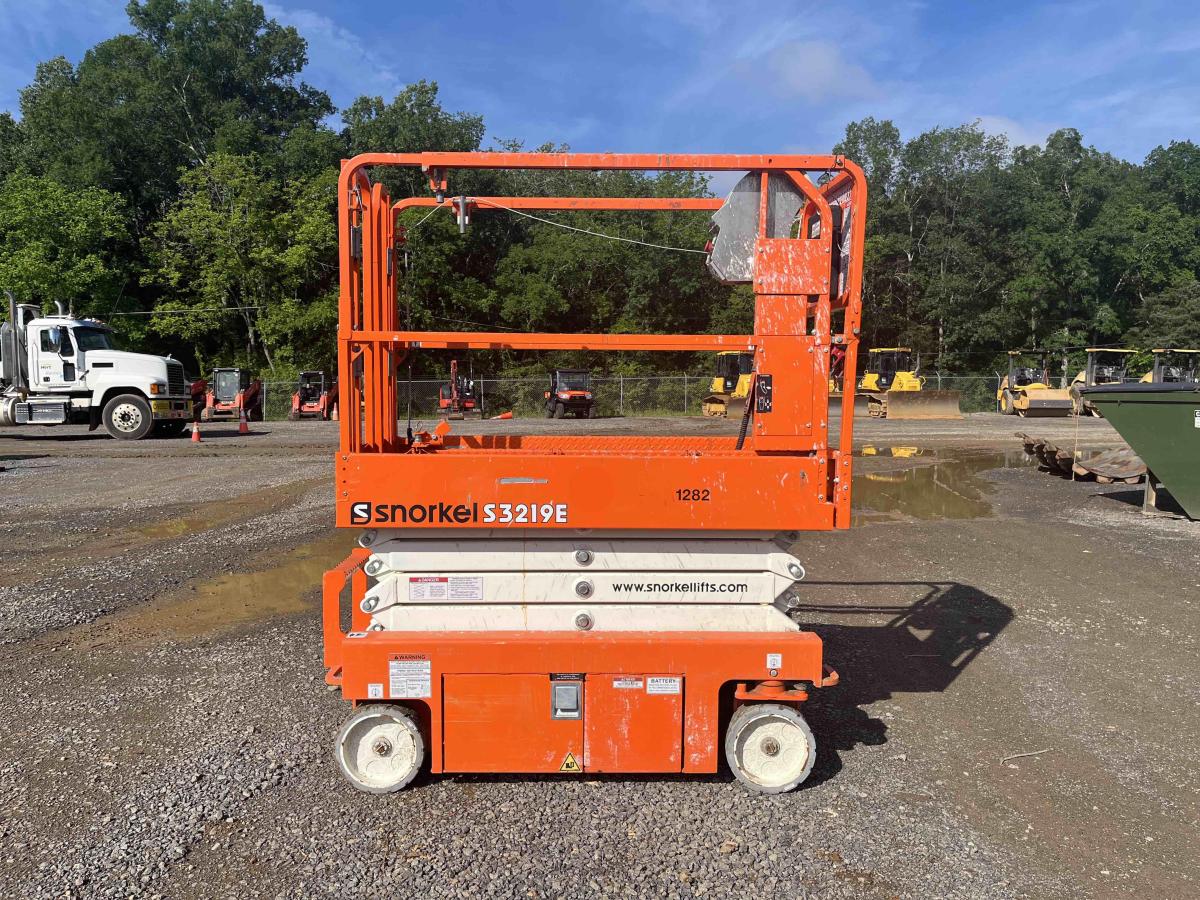 2023 Snorkel S3219E