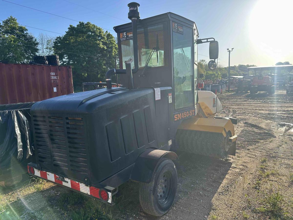 2019 LayMor SweepMaster 450-ST