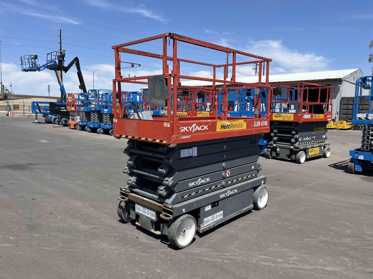 2018 Skyjack SJ4740