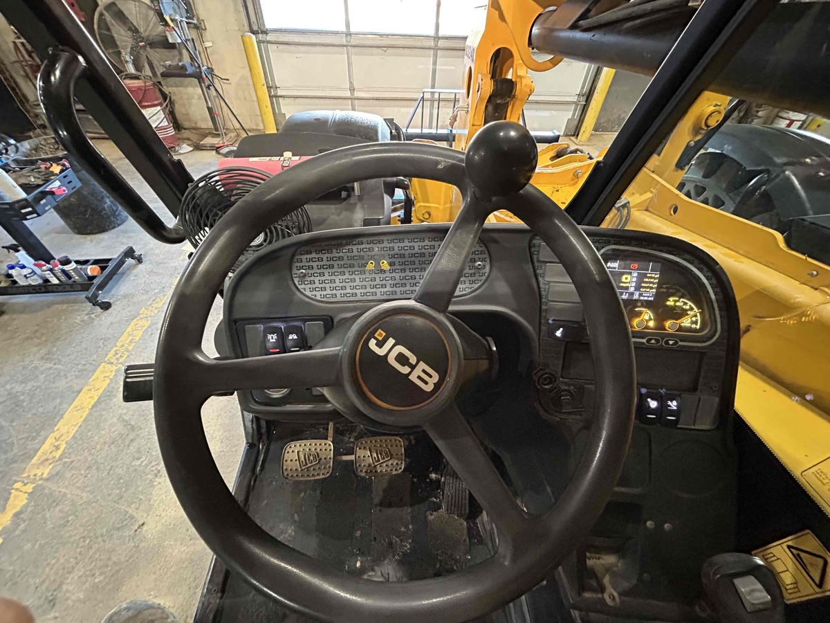 2021 JCB 510-56-15