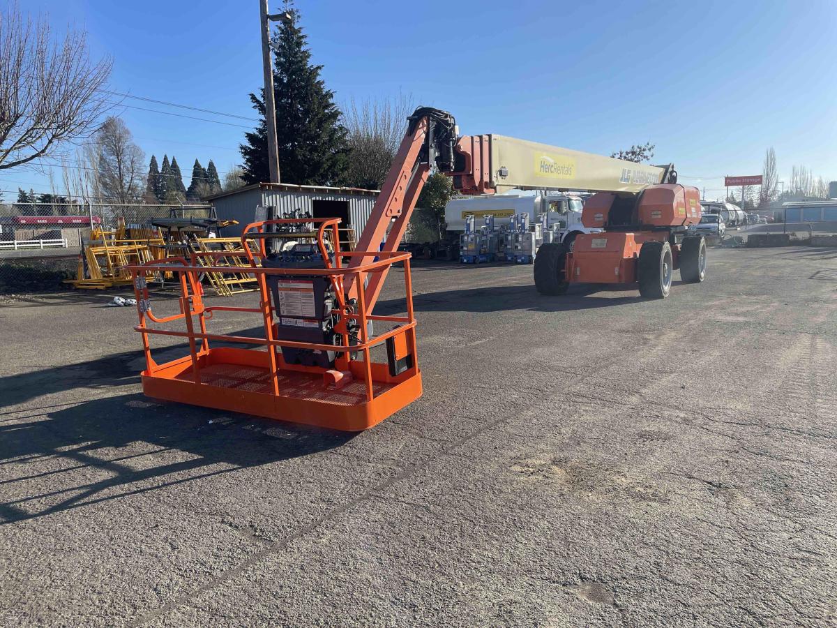 2017 JLG 1350SJP-2