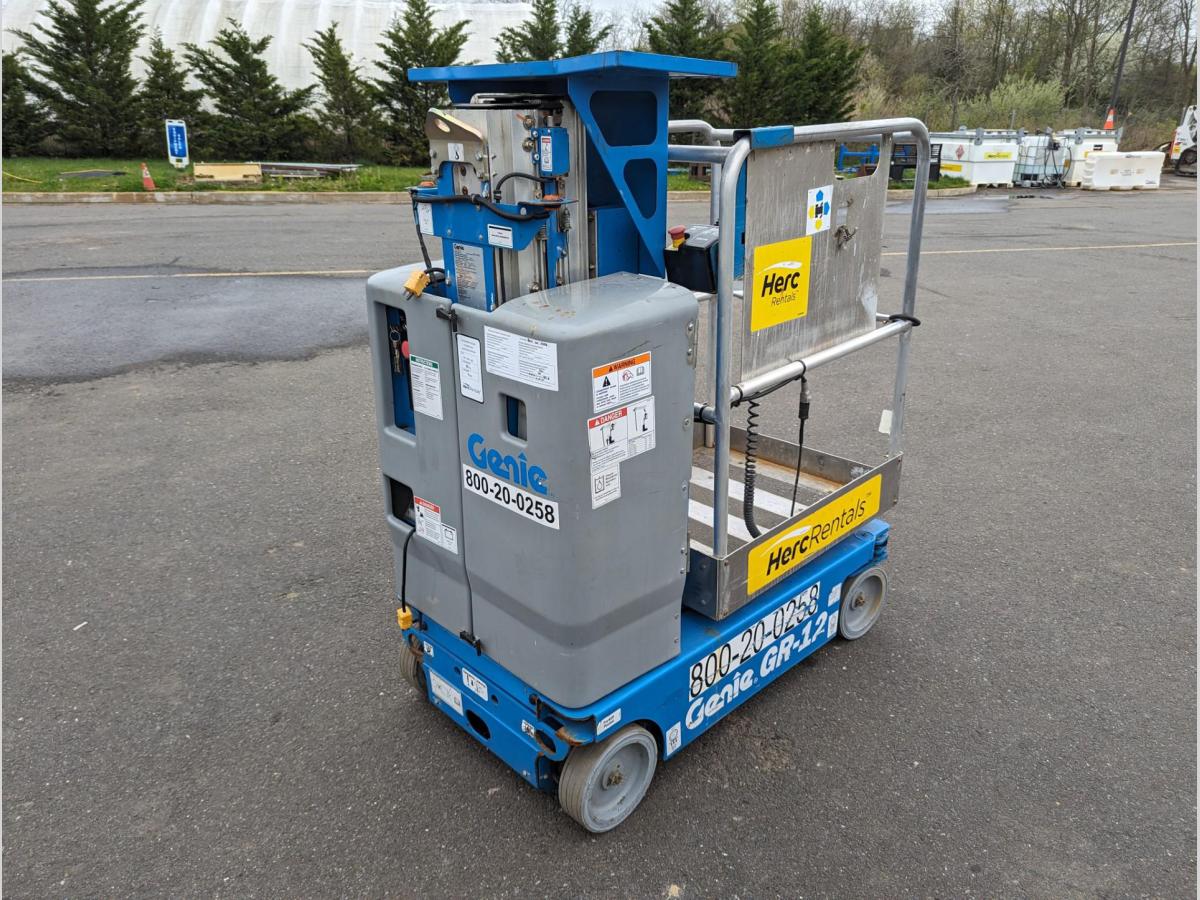 2018 Genie GR-12