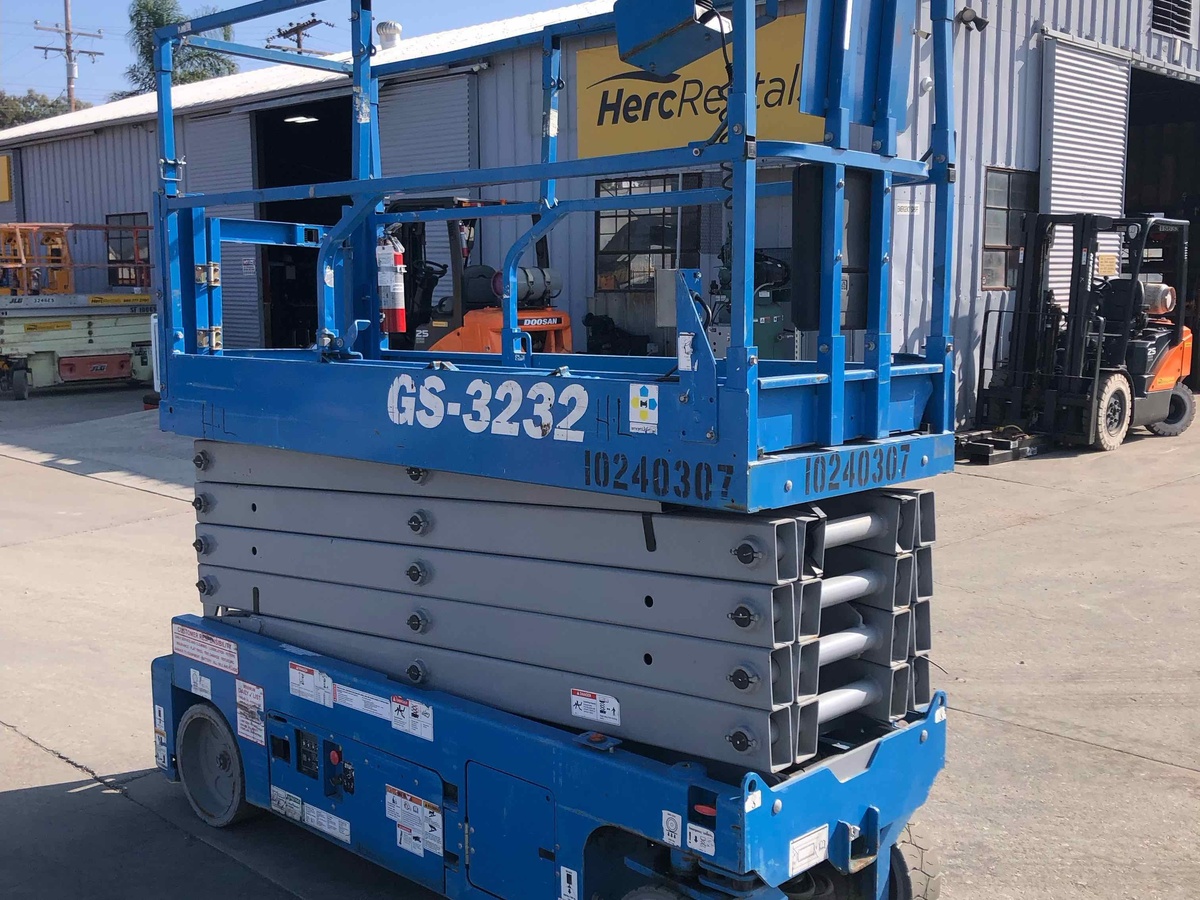 2018 Genie GS-3232-9