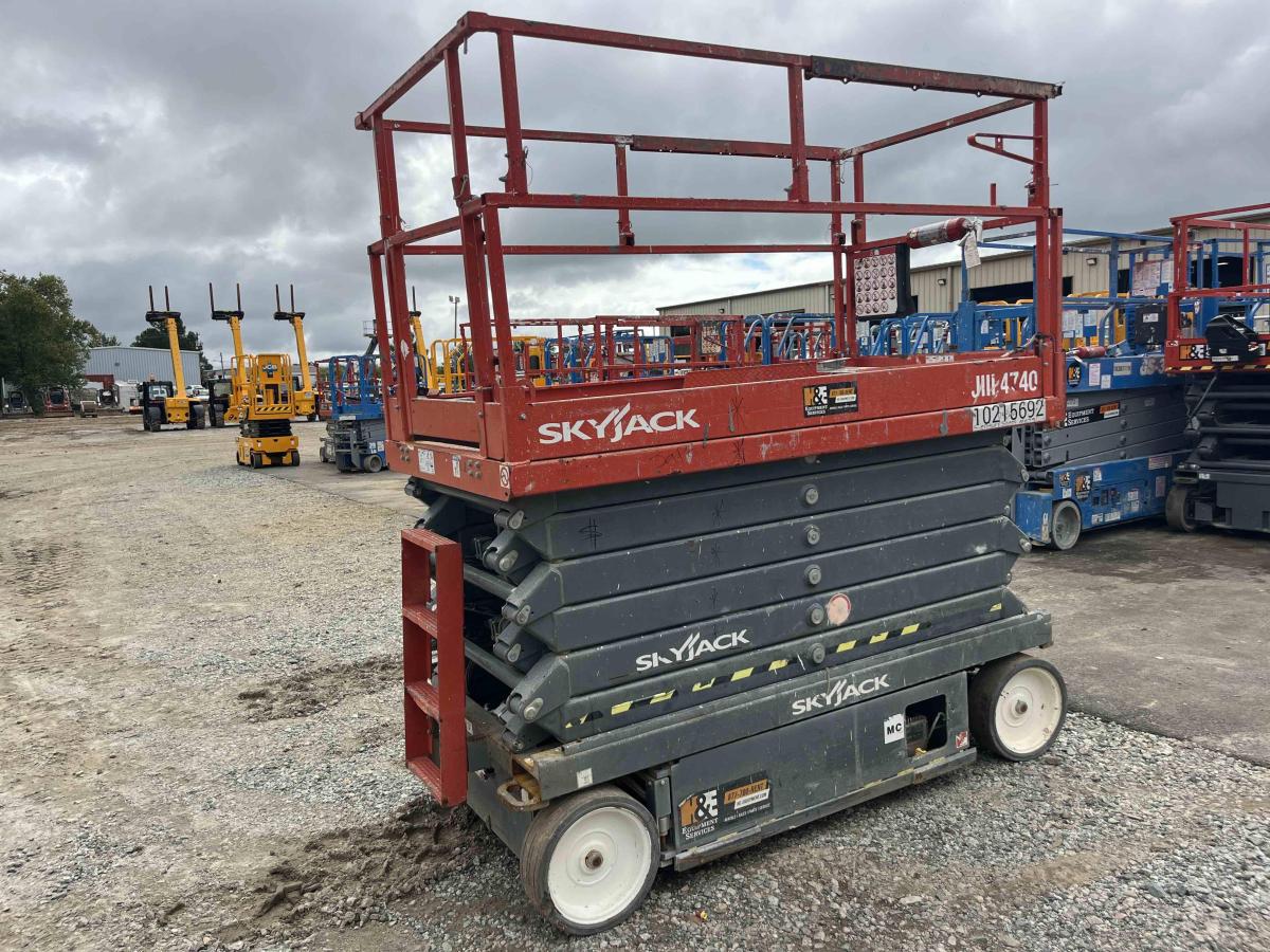 2017 Skyjack SJ4740