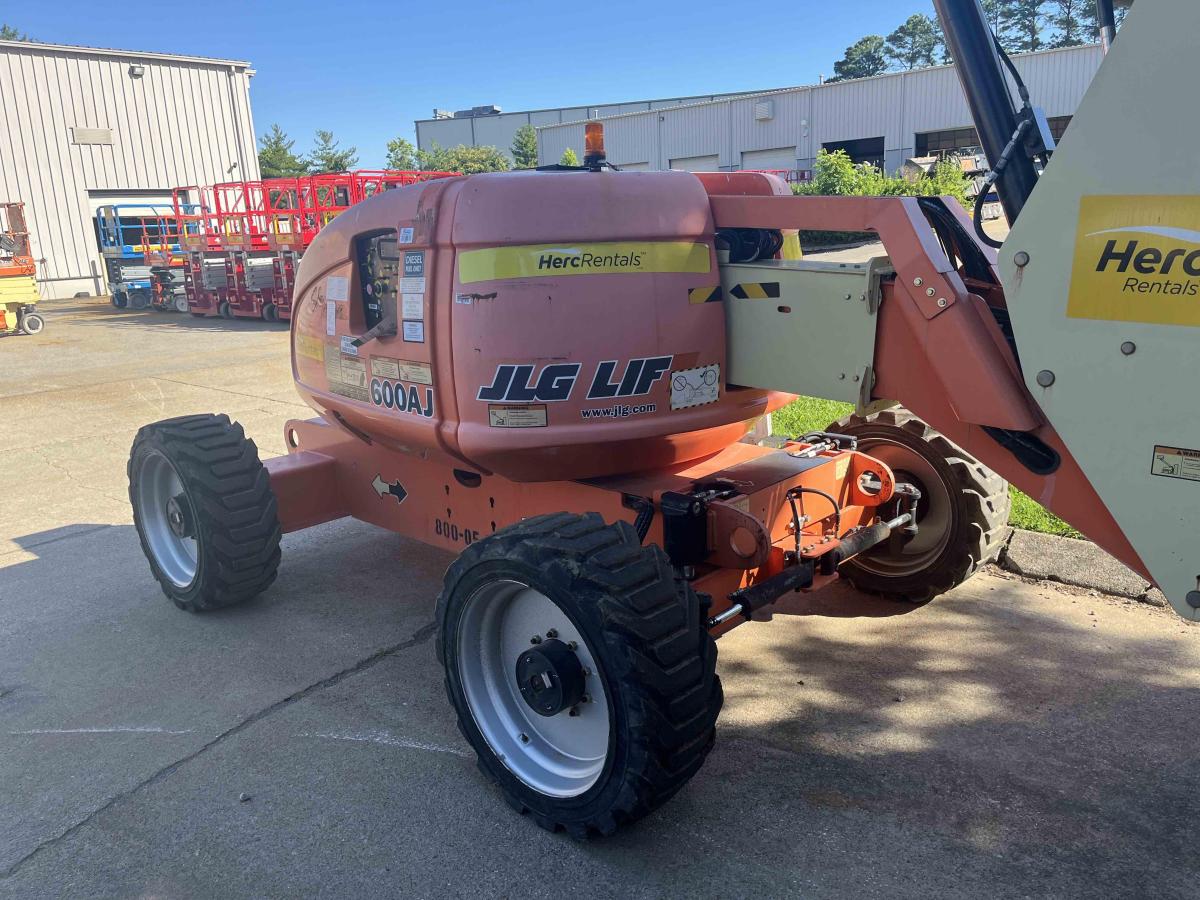 2015 JLG 600AJ