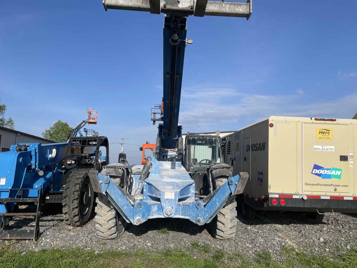 2018 Genie GTH-1056