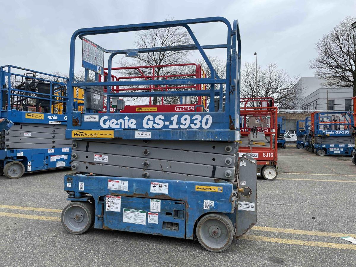 2017 Genie GS-1930