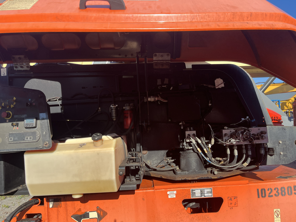 2018 JLG 660SJ-4