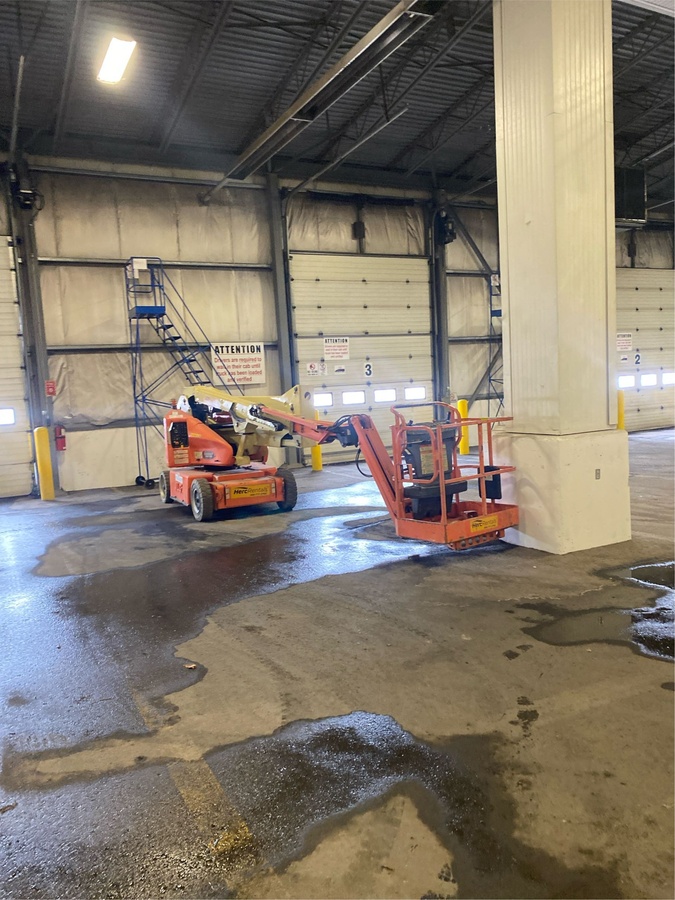 2011 JLG E400AJP-5