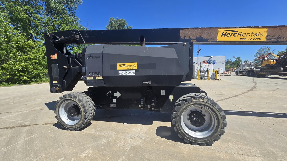 2015 JLG 800A-4