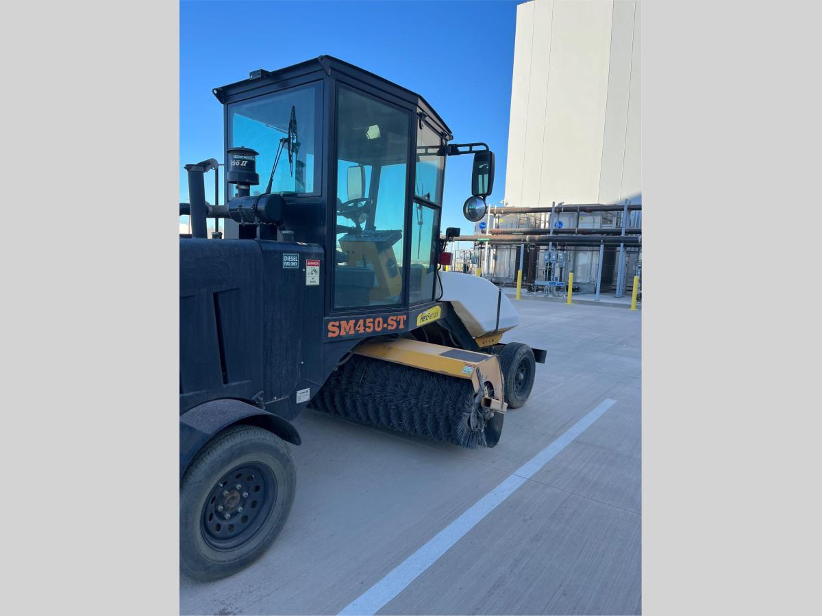 2018 LayMor SweepMaster 450-ST