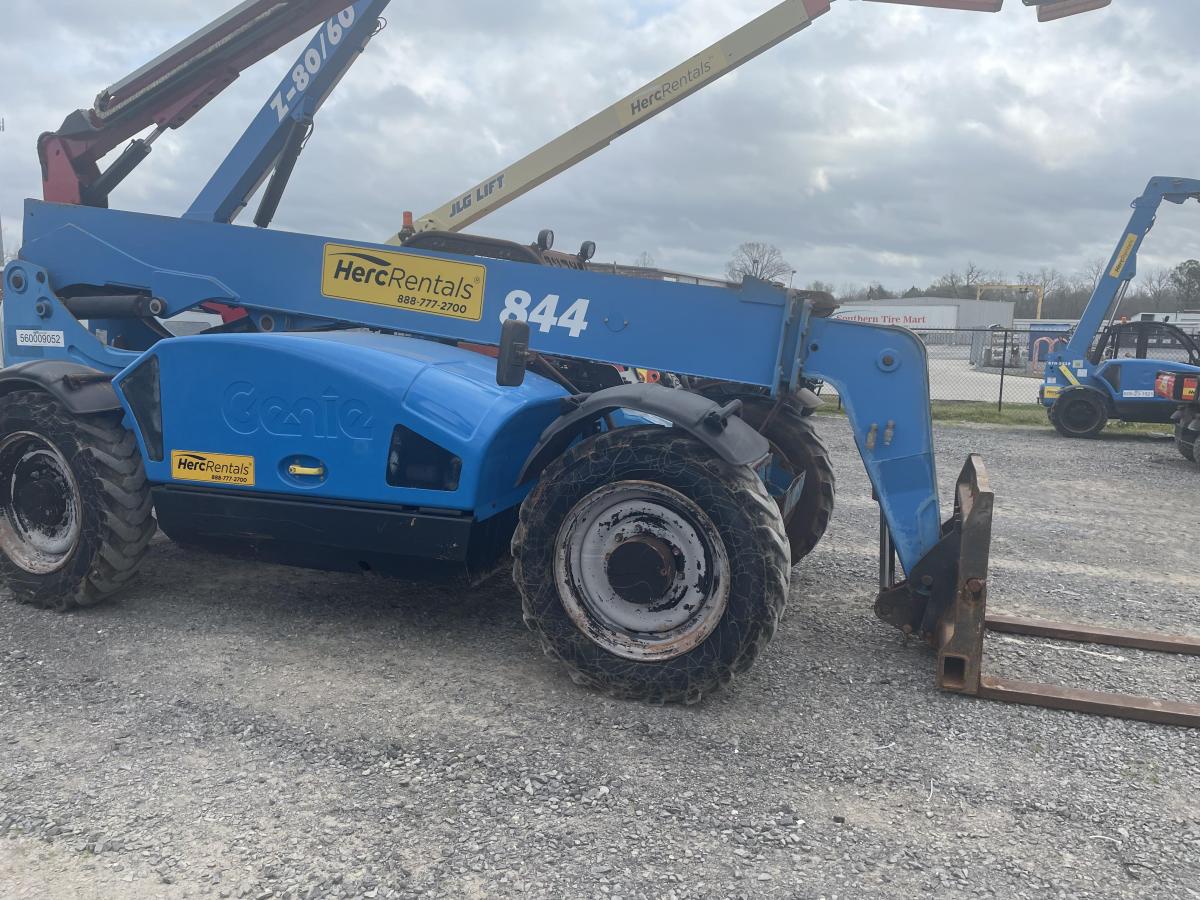 2018 Genie GTH 844