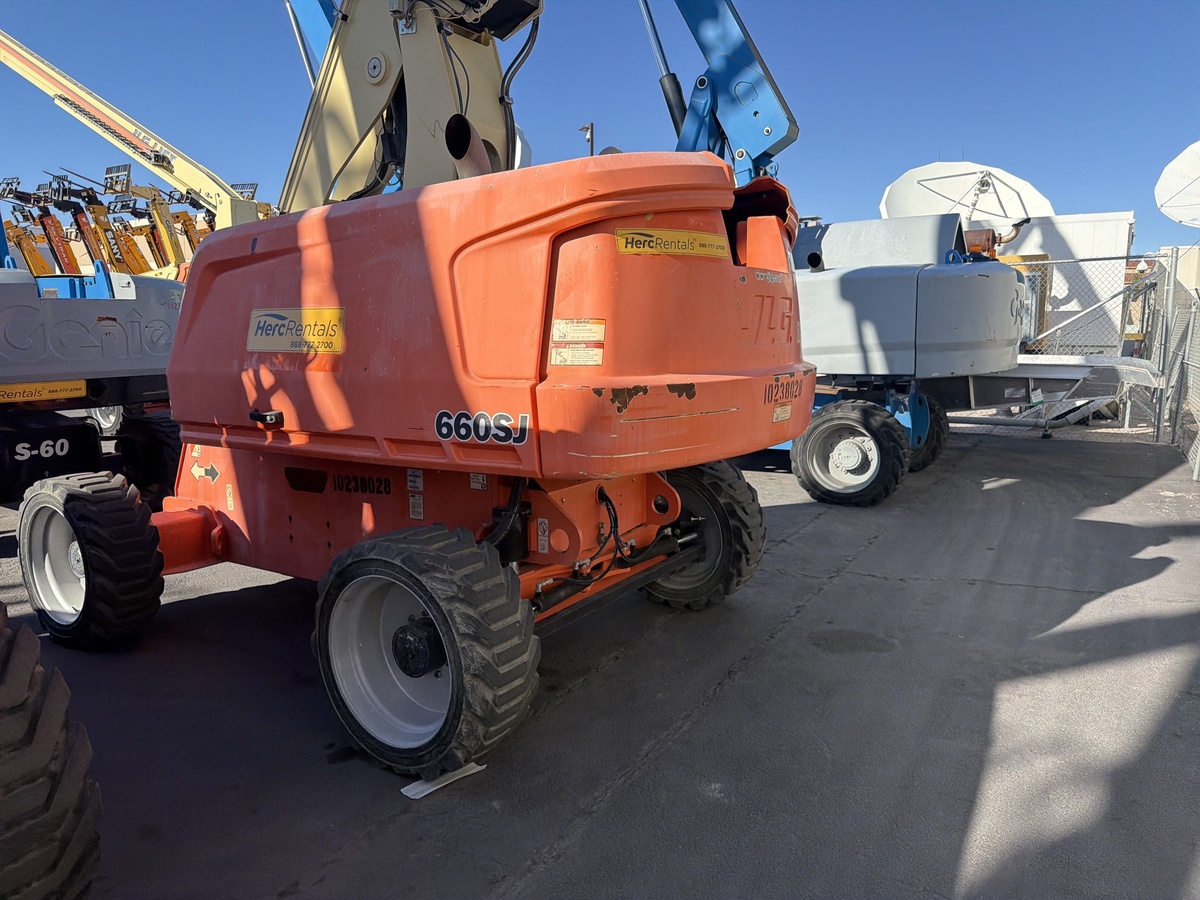 2018 JLG 660SJ-4