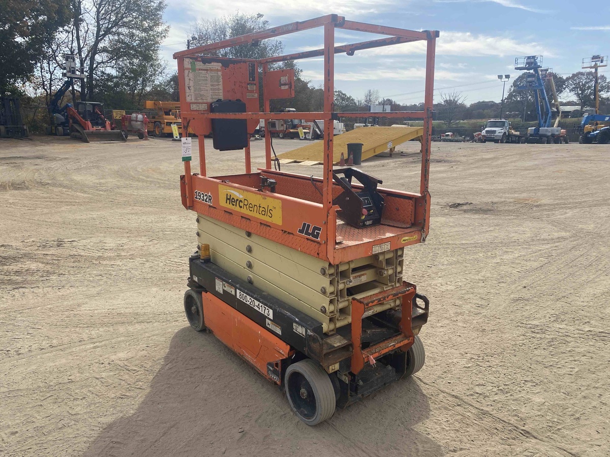 2018 JLG 1932R