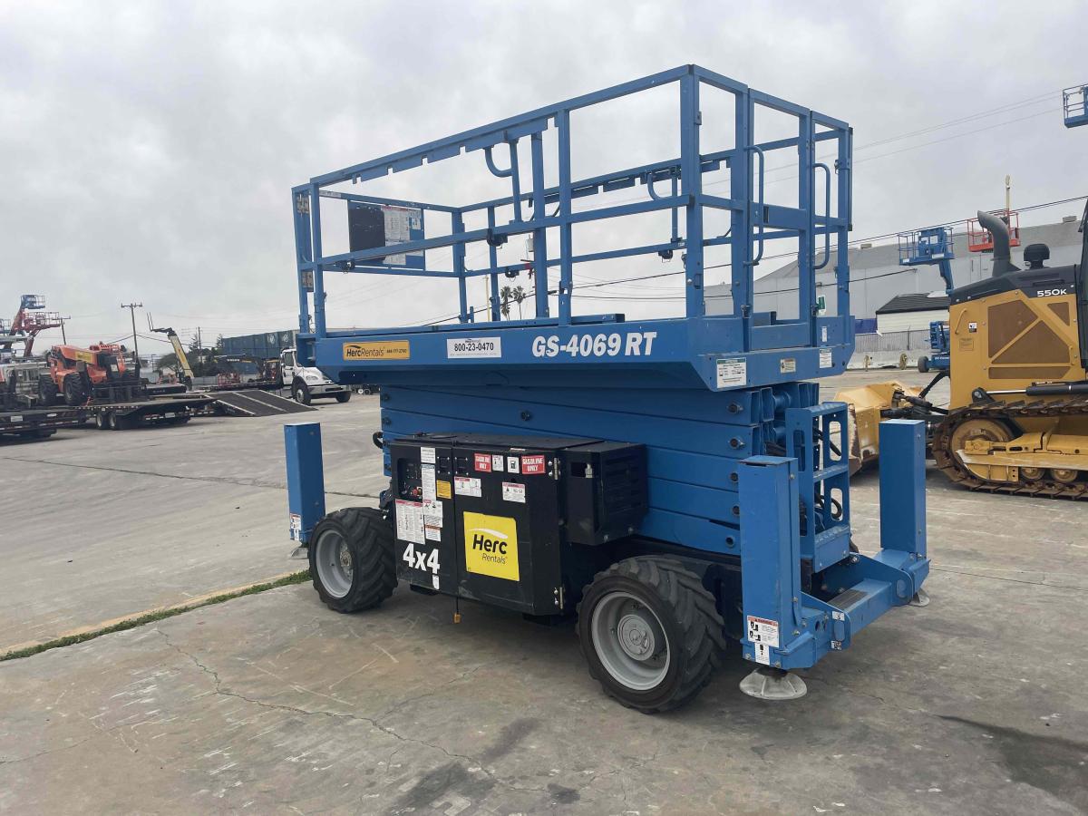 2018 Genie GS-4069 RT-2