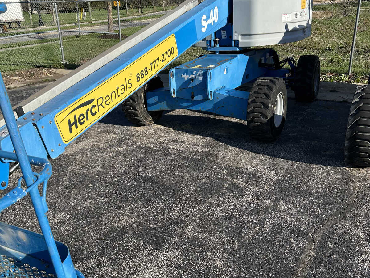 2017 Genie S-40