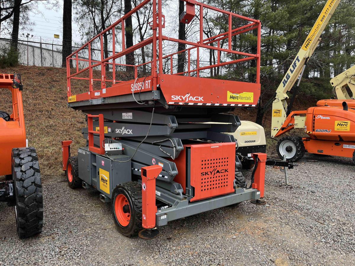 2018 Skyjack SJ9250 RT