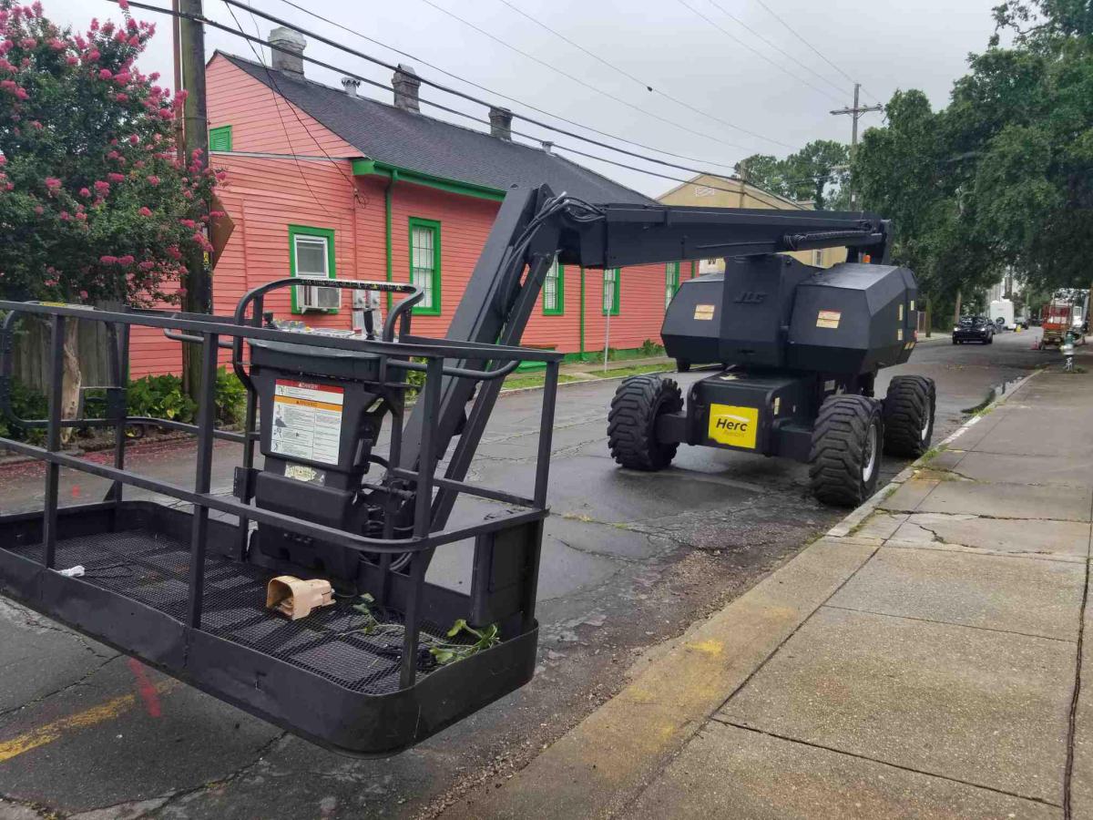 2013 JLG 800AJ-2