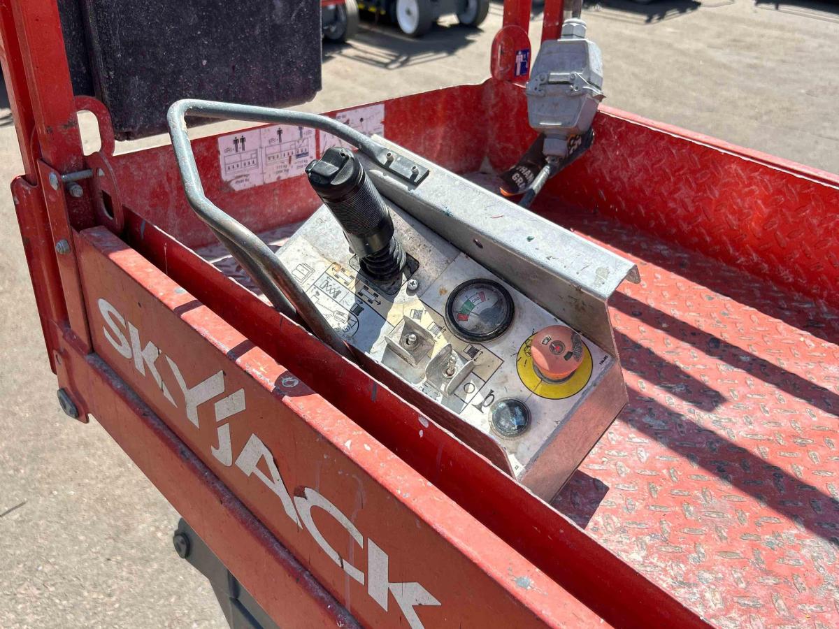 2016 Skyjack SJ3226