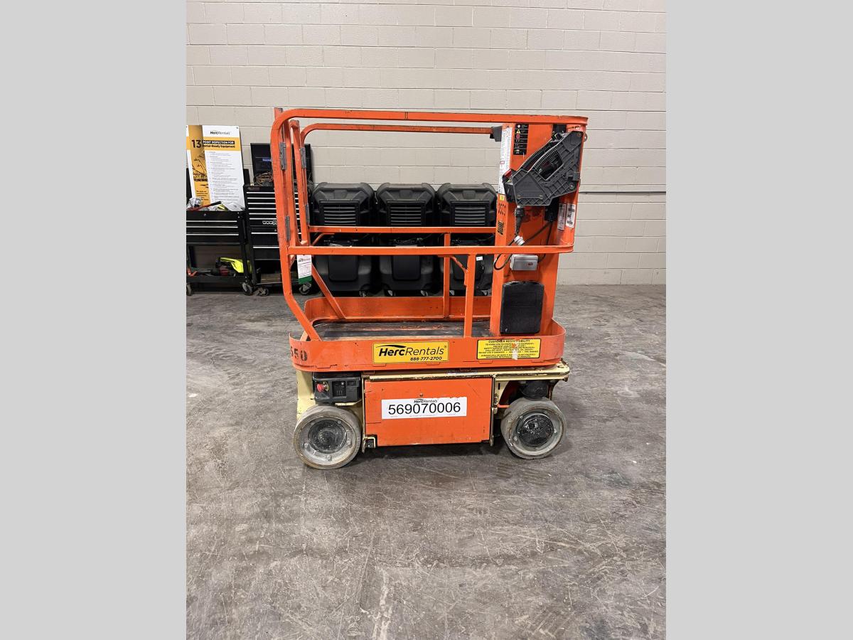 2015 JLG 1230ES