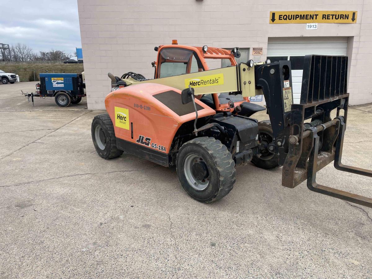 2017 JLG G5-18A