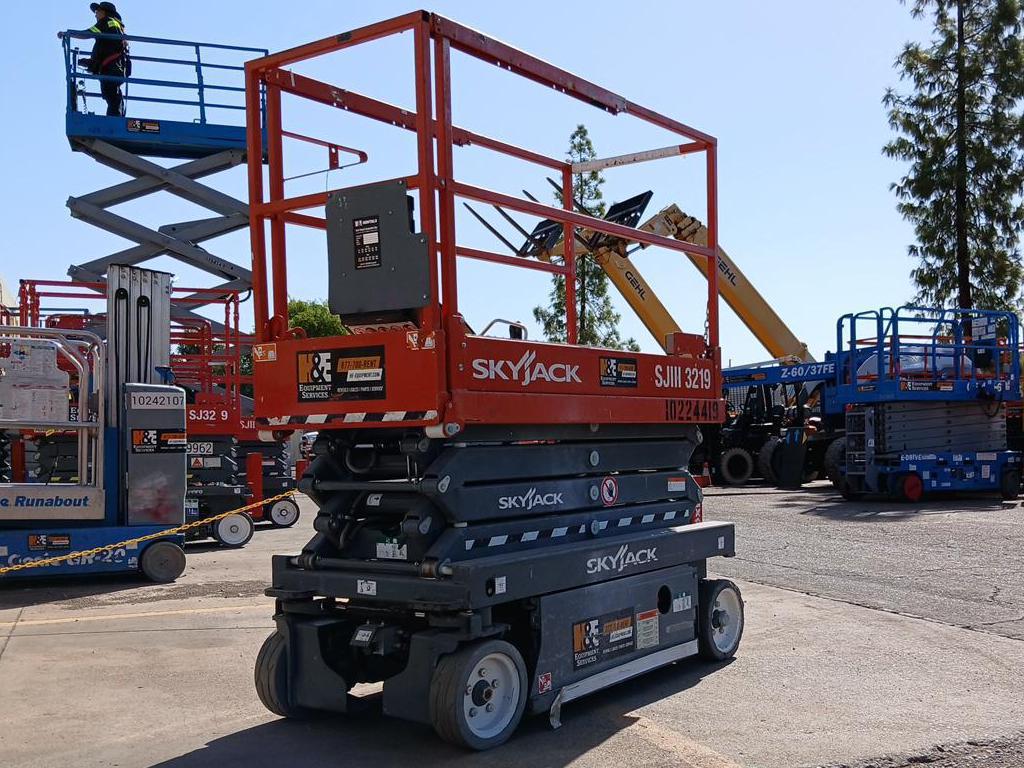 2017 Skyjack SJ3219