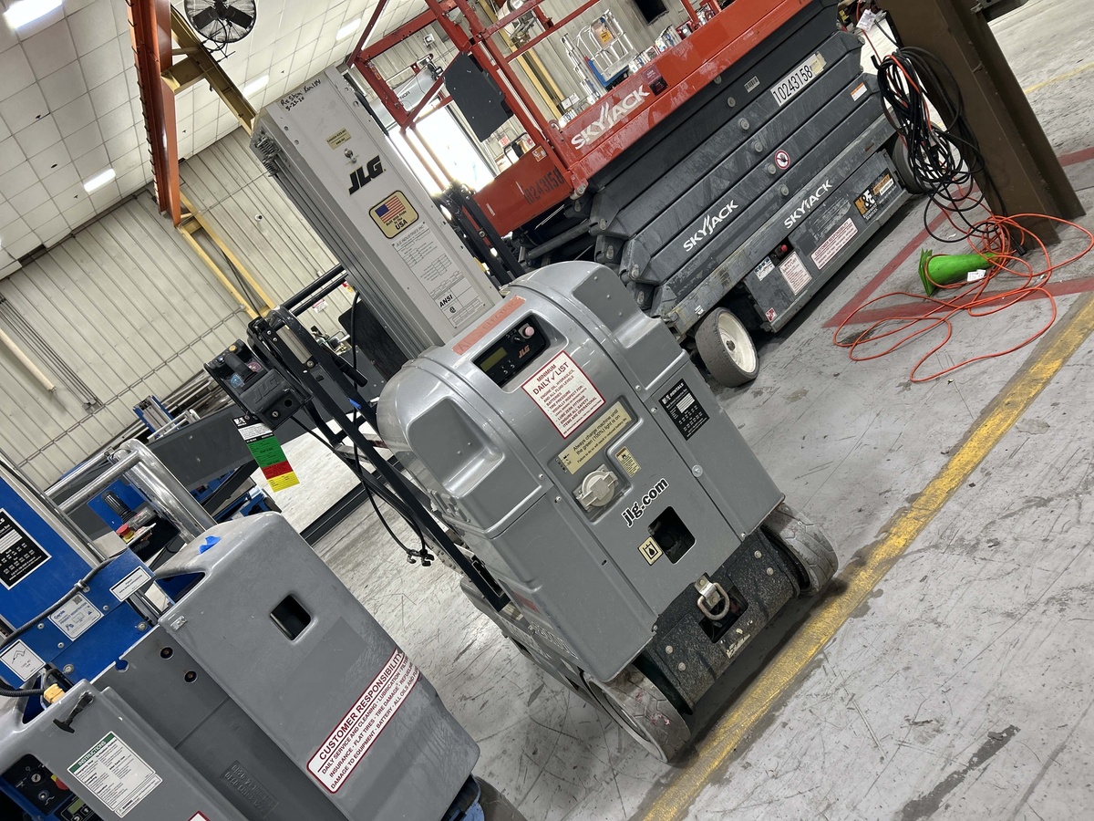 2018 JLG 20MVL-6