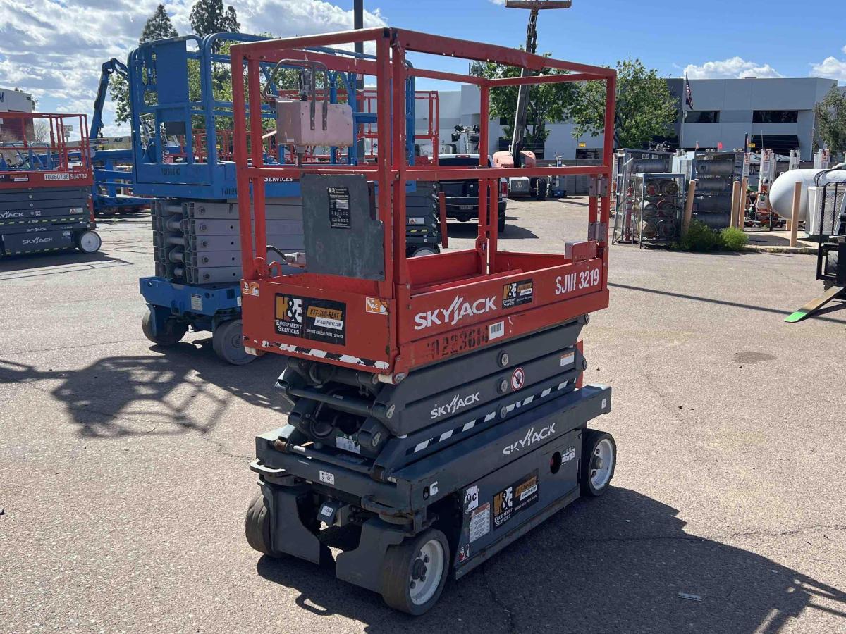 2017 Skyjack SJ3219