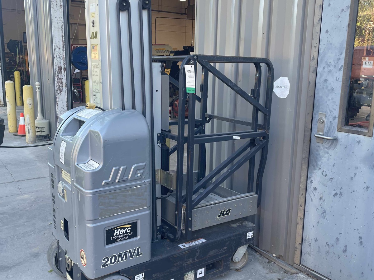 2018 JLG 20MVL-3