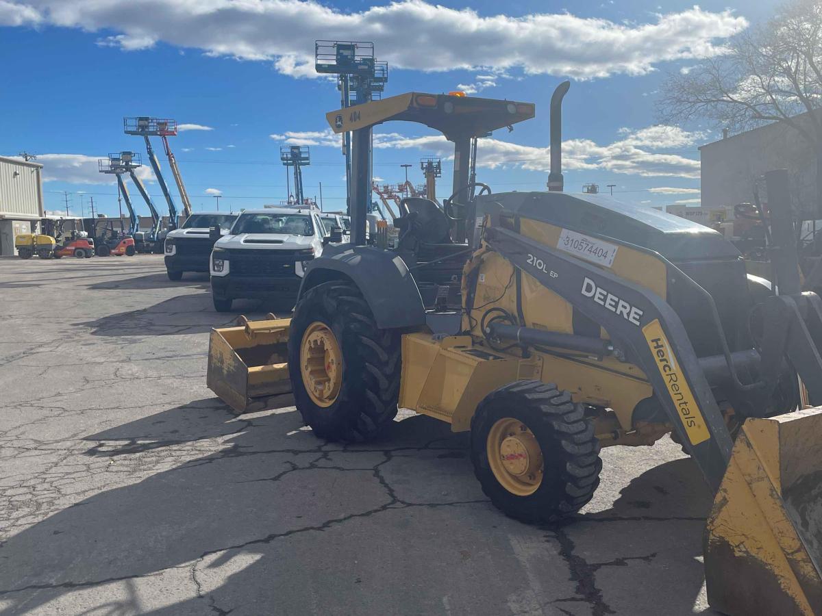 2015 John Deere 210LEP
