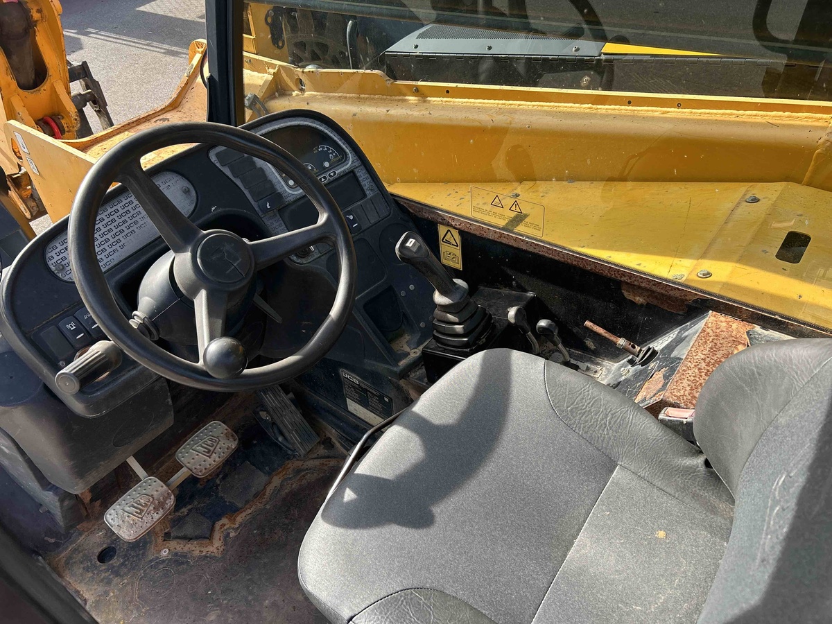 2019 JCB 507-42-4