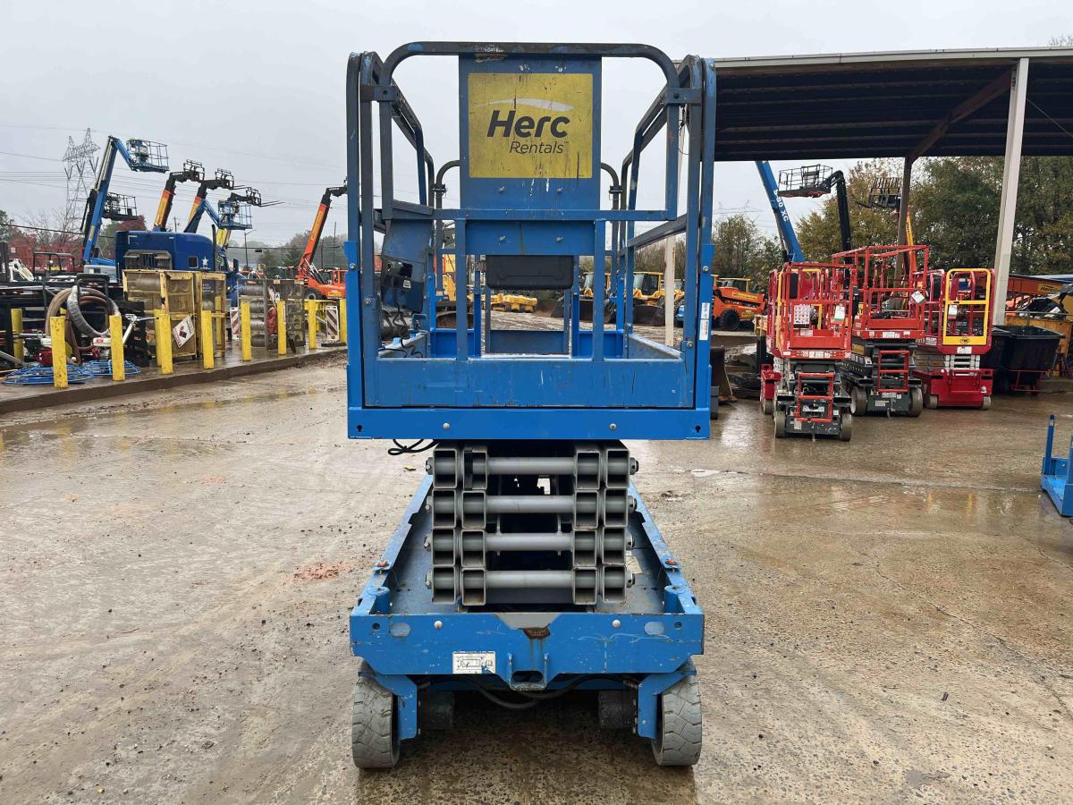 2018 Genie GS-3246