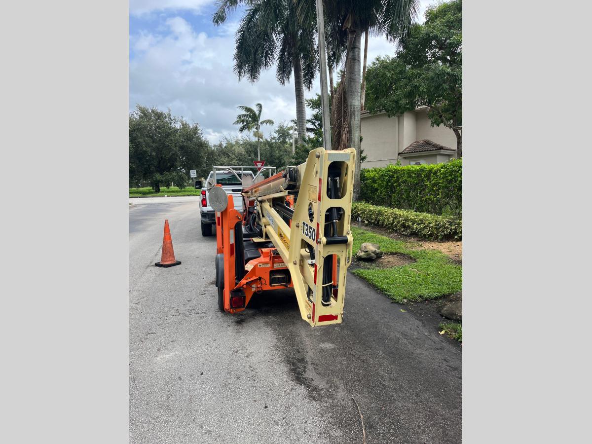 2018 JLG T350