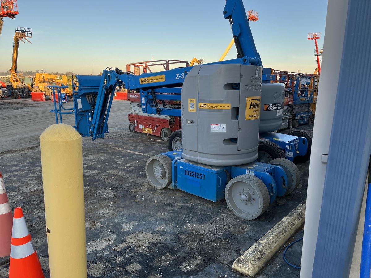 2017 Genie Z-30/20N RJ-3