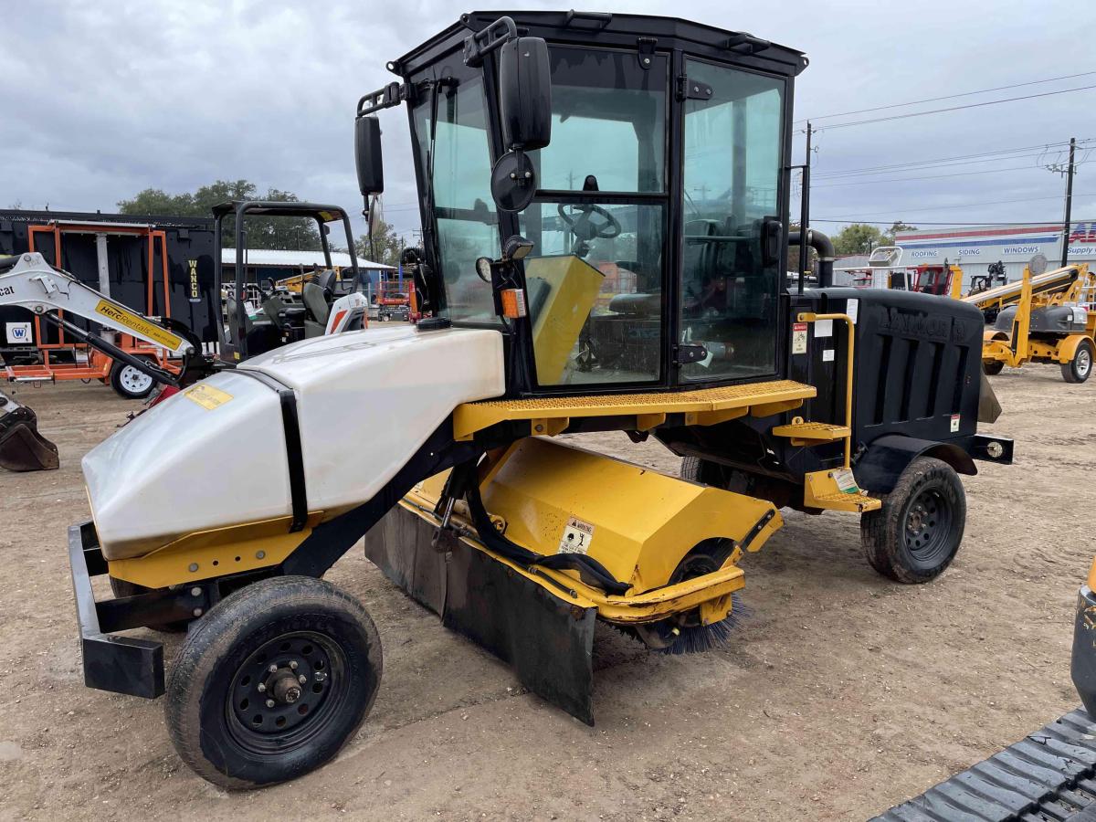 2018 LayMor SweepMaster 450-ST